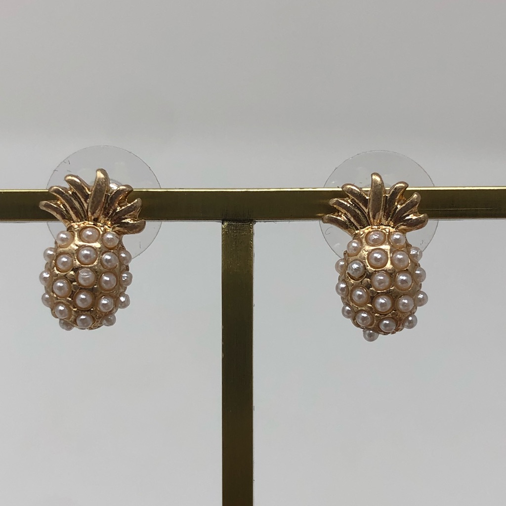 Tiny Pineapple Posts